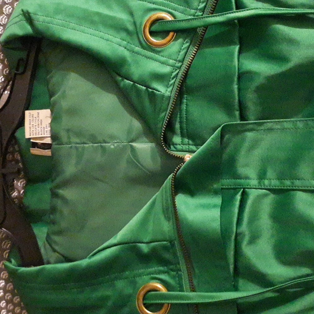 Green Jacket - Picture 2 of 11